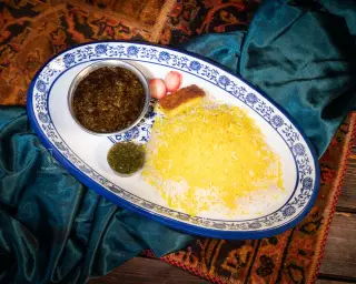 چلو خورشت قورمه سبزی با گوشت گوسفندی