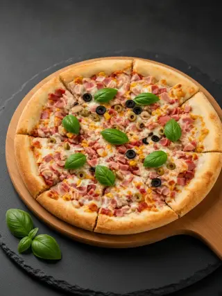 پیتزا کاپری (میکس ژامبون مرغ و گوشت)
